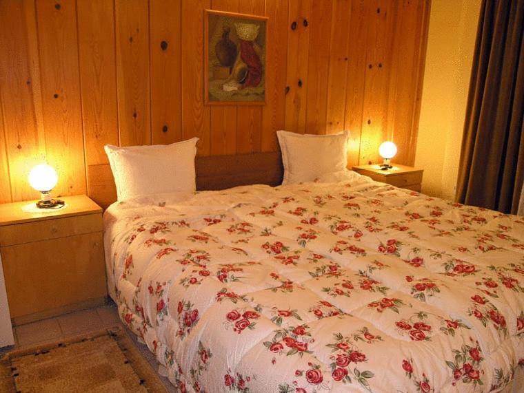 Hotel Vesta Kazanlŭk Pokoj fotografie